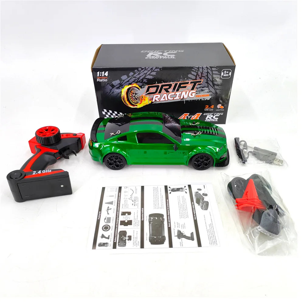 High-Speed RC Car: Remote-Controlled Drifting Vehicle with Four-Wheel Drive, Fast-Diving Electric Toy Car Model,Ideal for Racing
