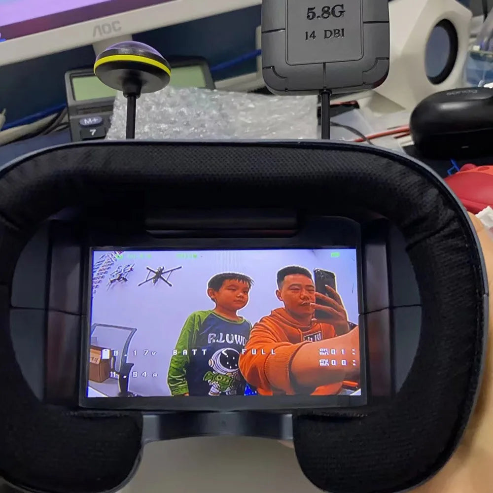 008D 5.8G 40CH 4.3 Inch 800*480 Video Headset HD DVR Diversity FPV Goggles With Battery For EV800D RC Model RC FPV Drone
