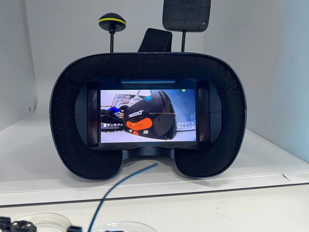 008D 5.8G 40CH 4.3 Inch 800*480 Video Headset HD DVR Diversity FPV Goggles With Battery For EV800D RC Model RC FPV Drone