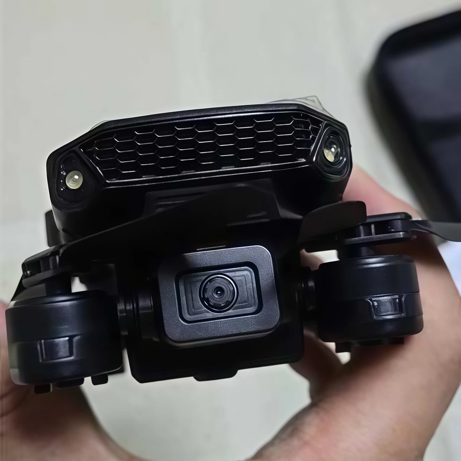 Professional Drone E88 Standard-Angle SD Camer WiFi fpv height Hold Foldable RC quadrotor helicopter Camera-free children's toys